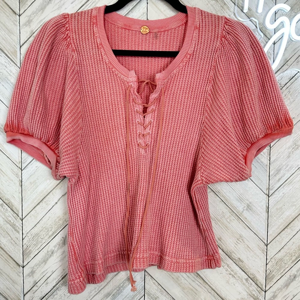 Free People One Hayden Thermal Short Sleeve Lace-up Top in Pink size large - Picture 1 of 7